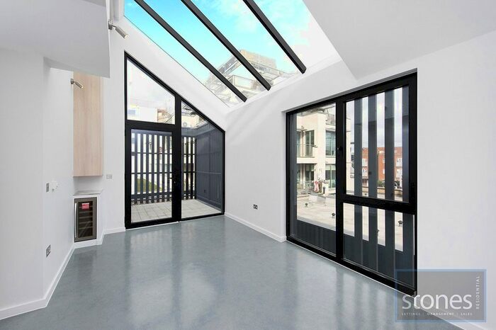 3 Bedroom Flat To Rent In Holmes Road, London, NW5