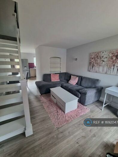 2 Bedroom Terraced House To Rent In Gatcombe, Netley Abbey, Southampton, SO31