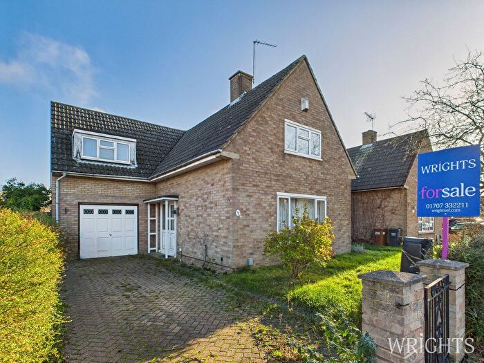 4 Bedroom Detached House For Sale In Runsley, Welwyn Garden City, AL7