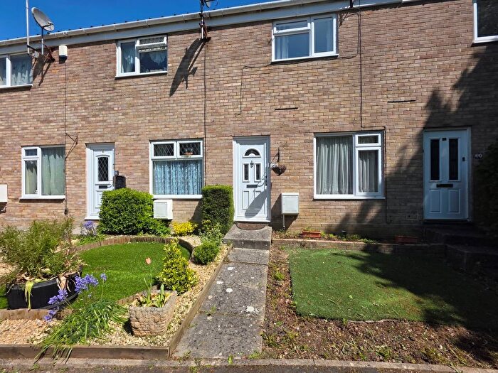 2 Bedroom Property To Rent In Abbots Way, Yeovil, BA21