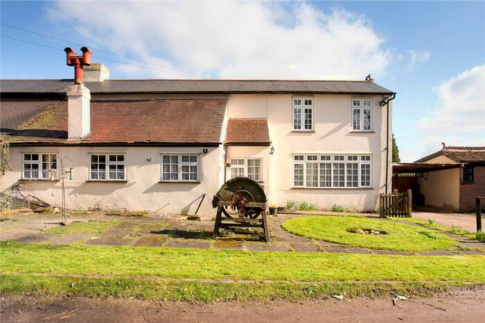 3 Bedroom Semi-Detached House For Sale In Dovers Green Cottages, Rectory Lane, Shenley, Radlett, WD7