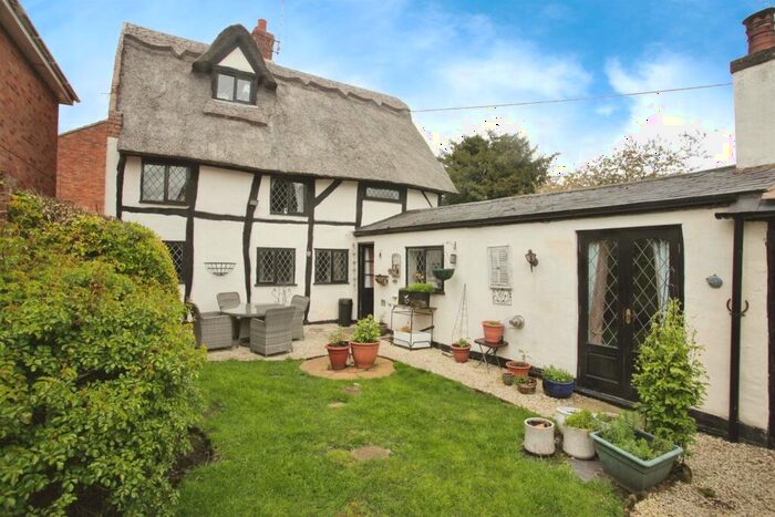 4 Bedroom Detached House For Sale In Brook Street, Walcote, Lutterworth, LE17