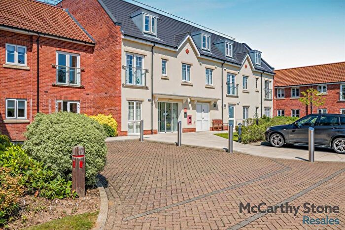 2 Bedroom Apartment For Sale In Louis Arthur Court, - New Road, North Walsham, Norfolk, NR28