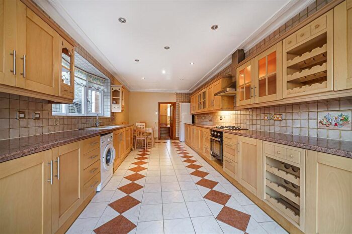 3 Bedroom Terraced House To Rent In Harpenden Road, West Norwood, SE27