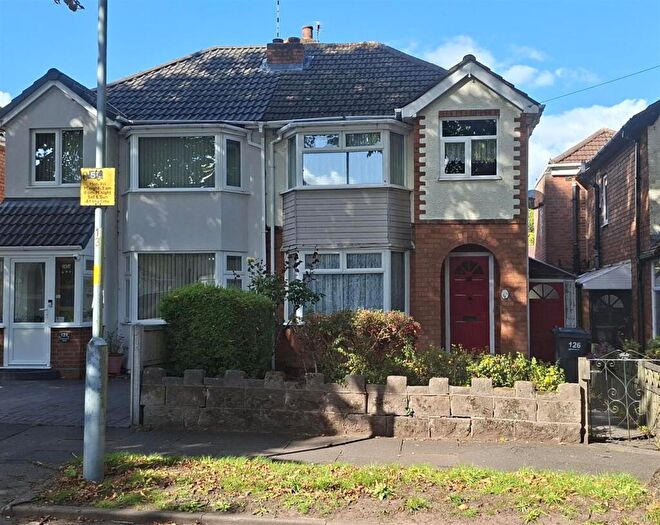 3 Bedroom Semi-Detached House For Sale In Whitecroft Road, Sheldon, Birmingham, B26