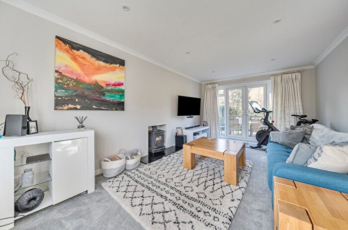 3 Bedroom Detached House For Sale In Woking, Surrey, GU22