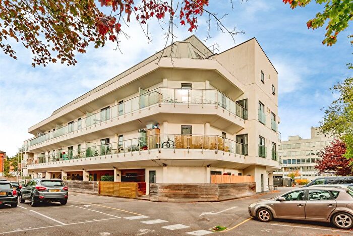 2 Bedroom Flat For Sale In Russell Way, Crawley, RH10