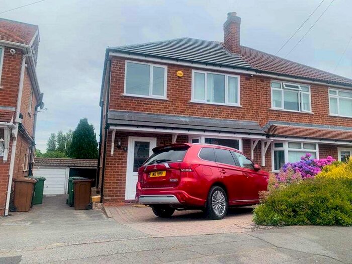 3 Bedroom Semi-Detached House To Rent In Arundel Crescent, Olton, B92