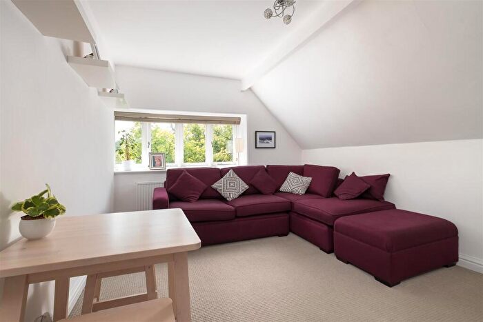 3 Bedroom Apartment For Sale In Park Avenue, Endcliffe, S10