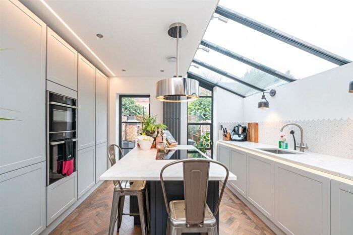 3 Bedroom Terraced House For Sale In Inkerman Road, St.Albans, AL1
