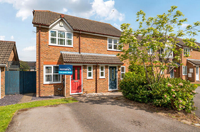 2 Bedroom End Of Terrace House For Sale In Woodhouse Street, Binfield, Bracknell, RG42