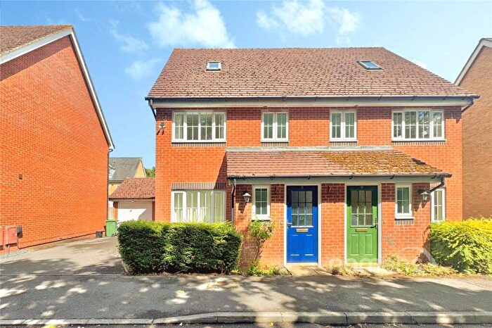 4 Bedroom Semi-Detached House To Rent In Alford Close, Sandhurst, Berkshire, GU47