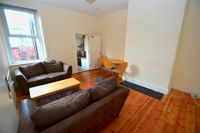 2 Bedroom Flat To Rent In Chillingham Road, Heaton, NE6