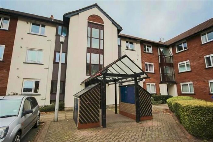 2 Bedroom Flat To Rent In Knights Court, Canterbury Gardens, Eccles M5