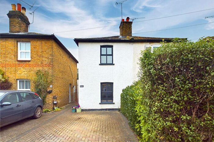 2 Bedroom Semi-Detached House For Sale In Norfolk Park Cottages, Maidenhead, Berkshire, SL6
