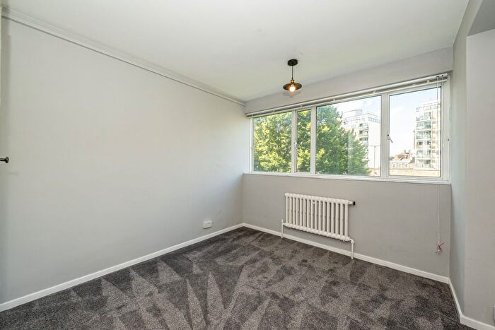 2 Bedroom Flat For Sale In Chippendale House, Churchill Gardens, Pimlico, London, SW1V