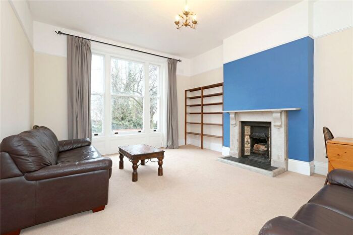 1 Bedroom Flat To Rent In Evering Road, Stoke Newington, Hackney, London, N16