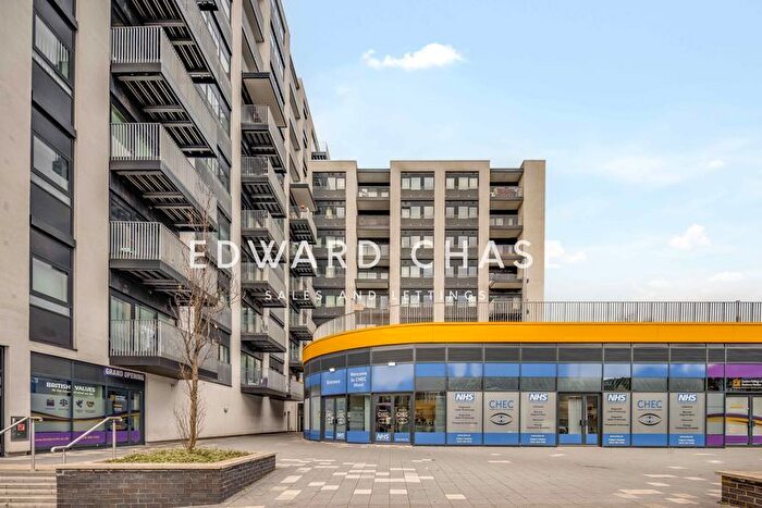 2 Bedroom Flat For Sale In Valentines House, Ilford Hill, IG1