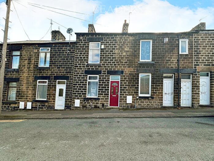 2 Bedroom Property To Rent In Station Road, S70