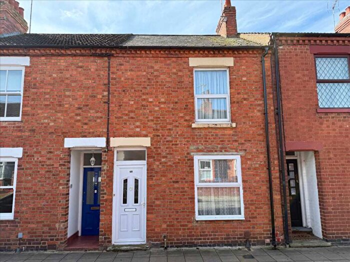 3 Bedroom Terraced House For Sale In Queen Anne Street, New Bradwell, Milton Keynes, MK13