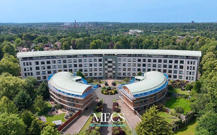 2 Bedroom Flat To Rent In Britannic Park, Yew Tree Road, Moseley, Birmingham, West Midlands, B13