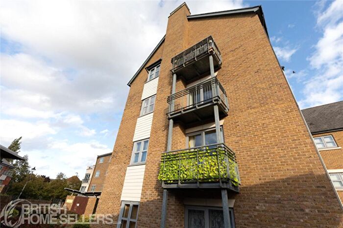 1 Bedroom Apartment For Sale In Sheepen Place, Colchester, Essex, CO3