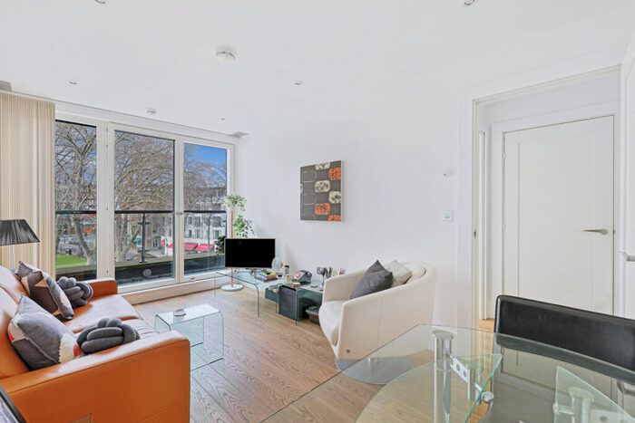 1 Bedroom Flat To Rent In Gabriel House, Islington Green, N1