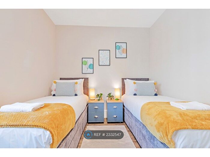 1 Bedroom Flat To Rent In West Street, Brighton, BN1