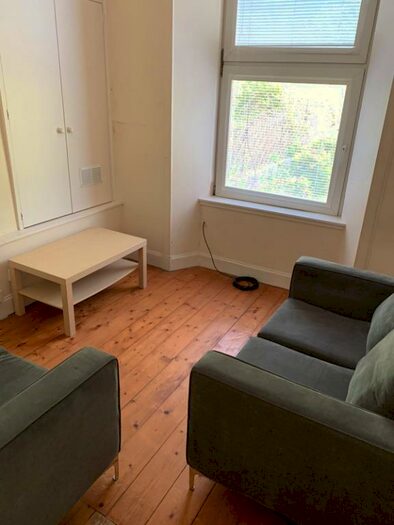 3 Bedroom Flat To Rent In Murieston Crescent, Dalry, Edinburgh, EH11