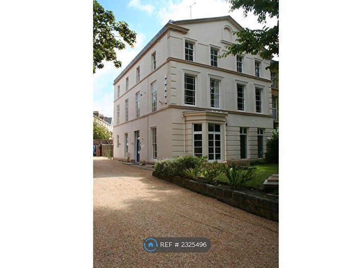 2 Bedroom Flat To Rent In Parkfield Road, Aigburth, Liverpool, L17