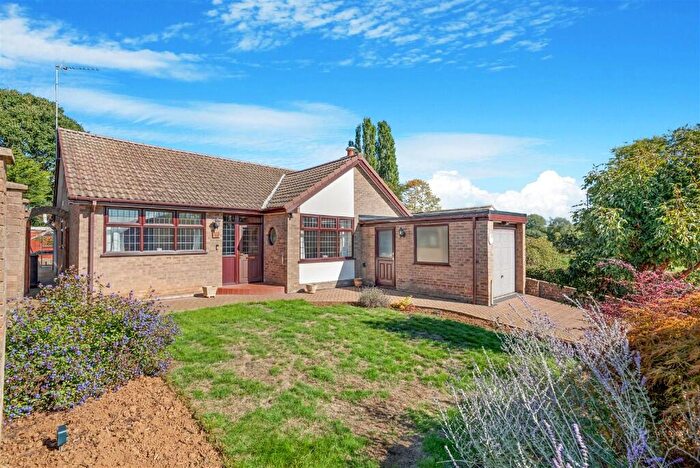 3 Bedroom Detached House For Sale In East Avenue, Kettering, Northamptonshire, NN15