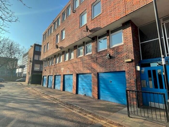 2 Bedroom Flat To Rent In Dorrit Mews, London, N18