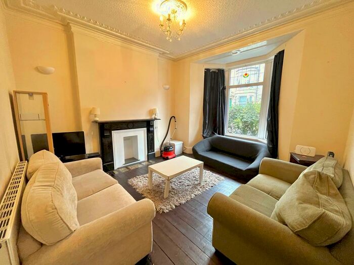 4 Bedroom Private Hall To Rent In Dale Street, Lancaster, LA1