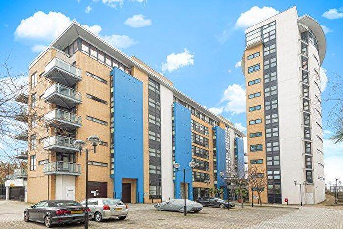 2 Bedroom Flat To Rent In Ocean Wharf, Westferry Road, Canary Wharf, London, E14