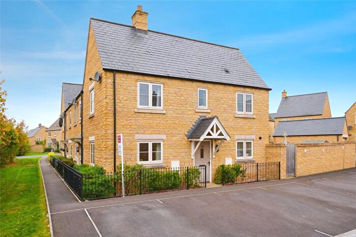 2 Bedroom Semi-Detached House For Sale In Bourton-on-the-water, Gloucestershire, GL54