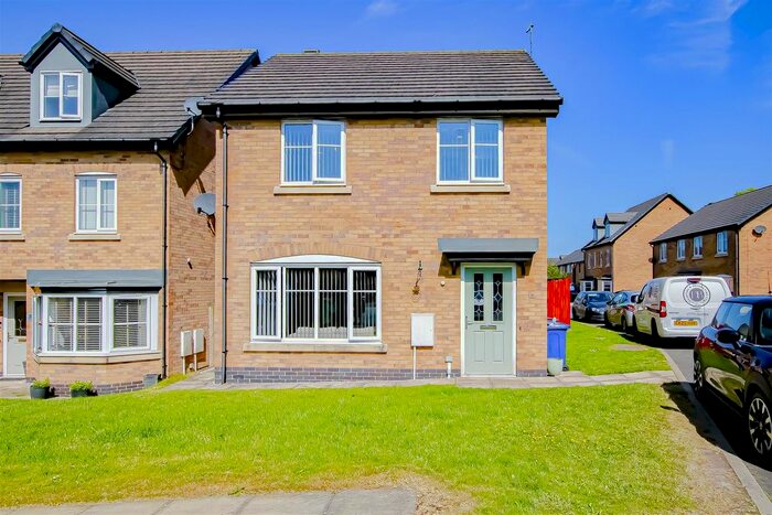 3 Bedroom Detached House To Rent In Millbank Crescent, Burnley, BB10