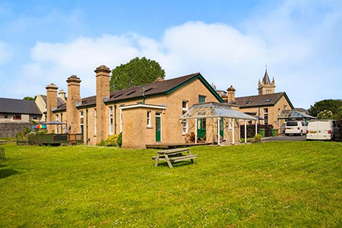 2 Bedroom End Of Terrace House For Sale In Constance Place, Plymouth, PL1
