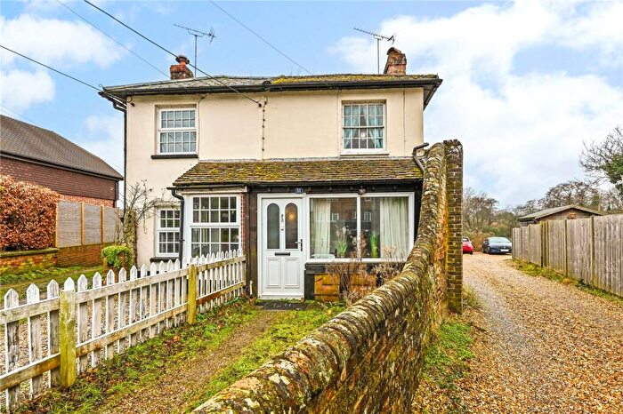 2 Bedroom Semi-Detached House For Sale In Sussex Road, Petersfield, Hampshire, GU31