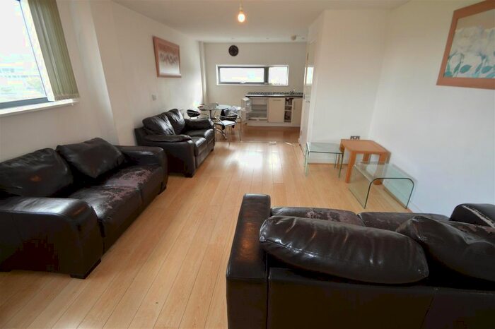 2 Bedroom Flat To Rent In Life Building, Greenheys Lane West, Hulme, Manchester, M15