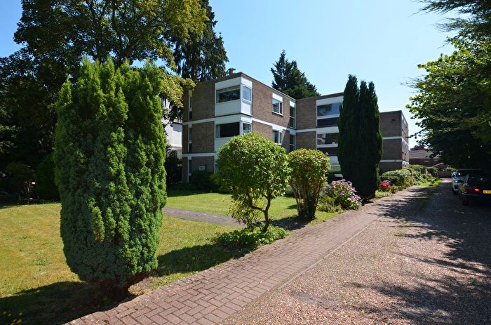 2 Bedroom Flat To Rent In Manor Park Road, Chislehurst, BR7
