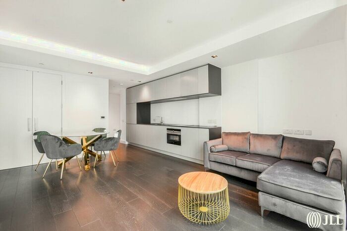 1 Bedroom Flat For Sale In Amory Tower, Marsh Wall, E14