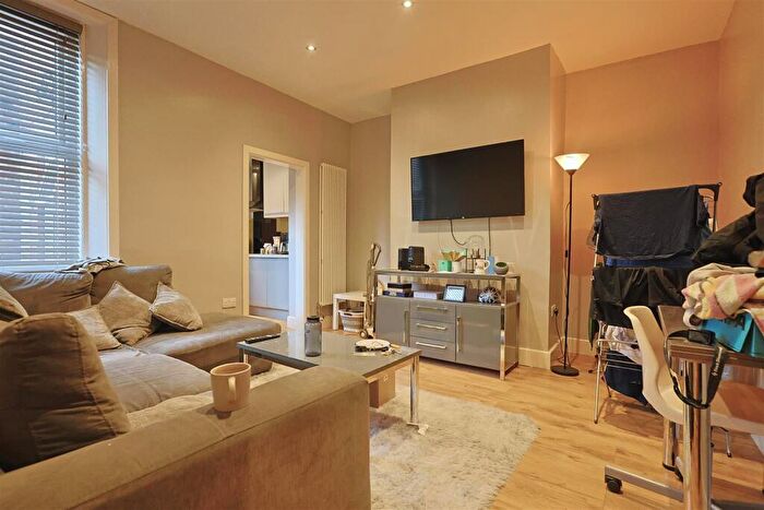 3 Bedroom Flat To Rent In Bayswater Road, Jesmond, NE2