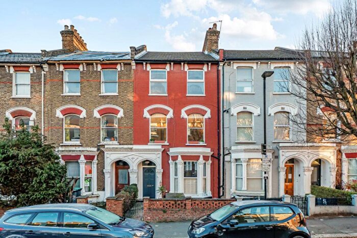 1 Bedroom Flat For Sale In Florence Road, London, N4