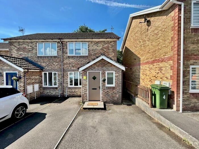 2 Bedroom Semi-Detached House To Rent In Clos Dyfodwg, LLantwit Fardre, CF39