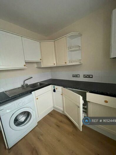 Studio To Rent In Hayle Road, Maidstone, ME15