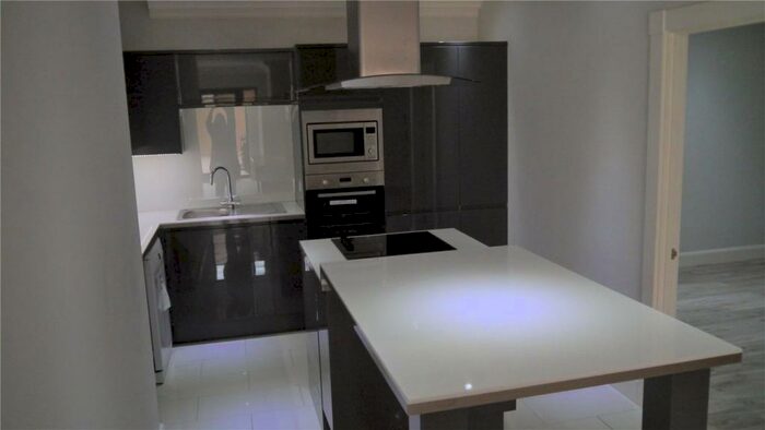 2 Bedroom Apartment To Rent In East Street, Addington, West Malling, ME19