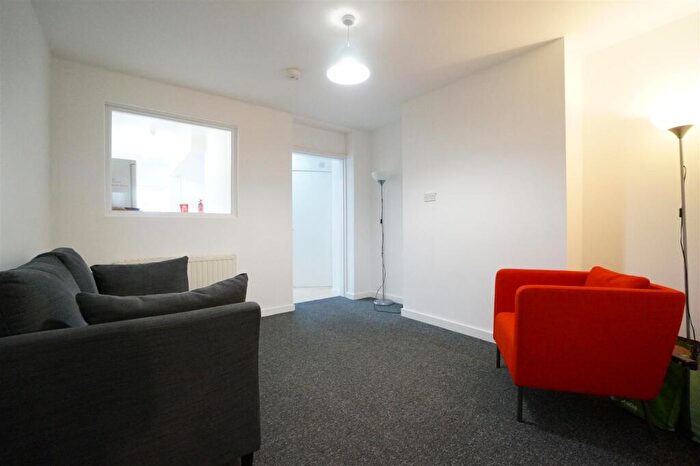 4 Bedroom House To Rent In Mason Street, Bangor, LL57