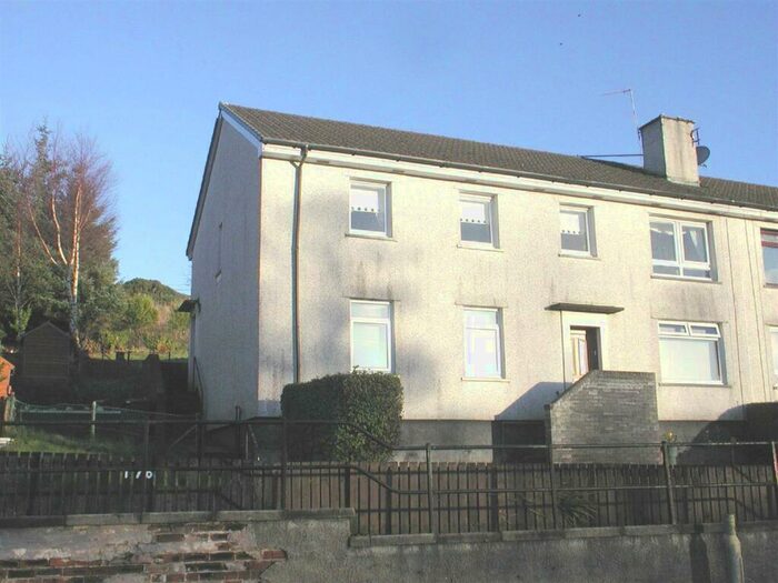 3 Bedroom Flat To Rent In Grieve Road Greenock, PA16