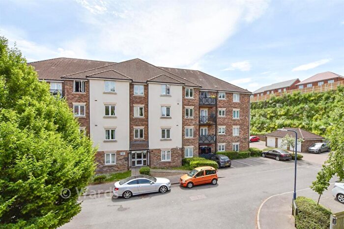 2 Bedroom Flat For Sale In Rockwell Court, Tovil, Maidstone, Kent, ME15