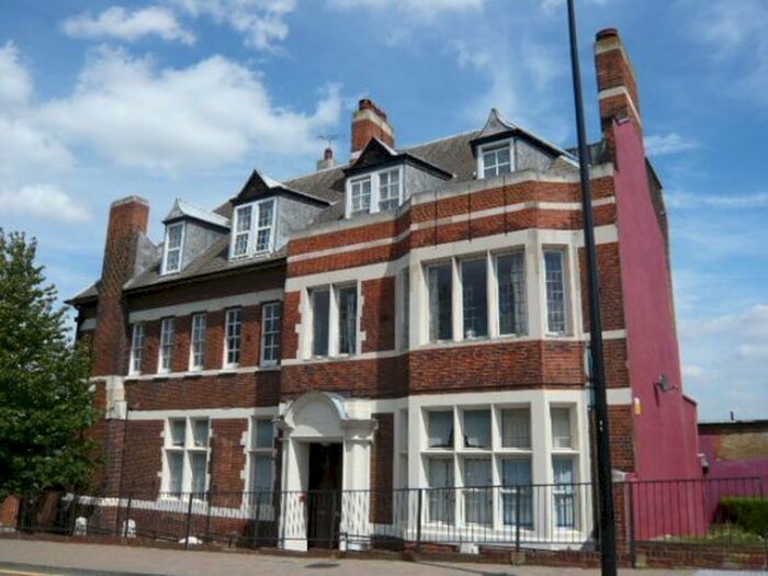 1 Bedroom Studio To Rent In High Street, Erith, London, DA8